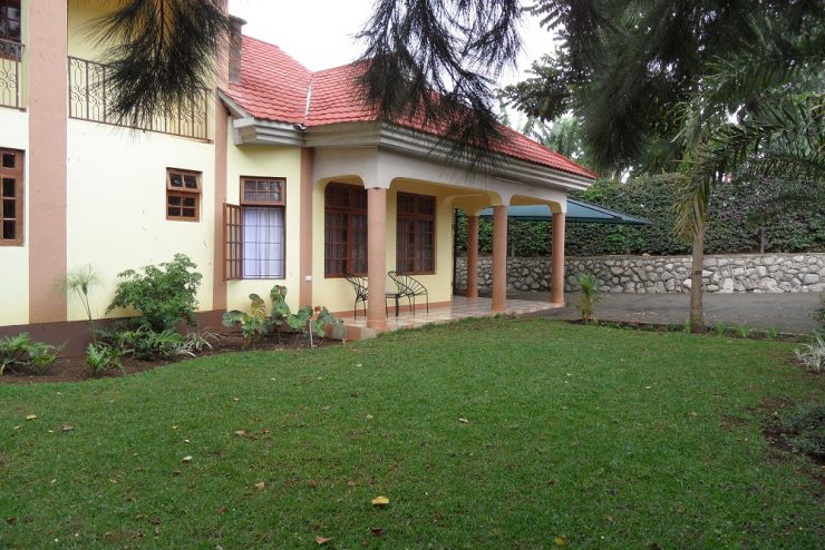 4 bedroom on Moshi road