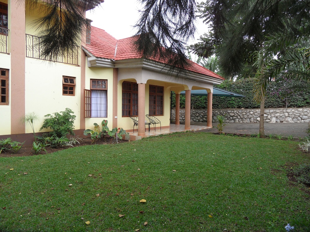 4 bedroom on Moshi road