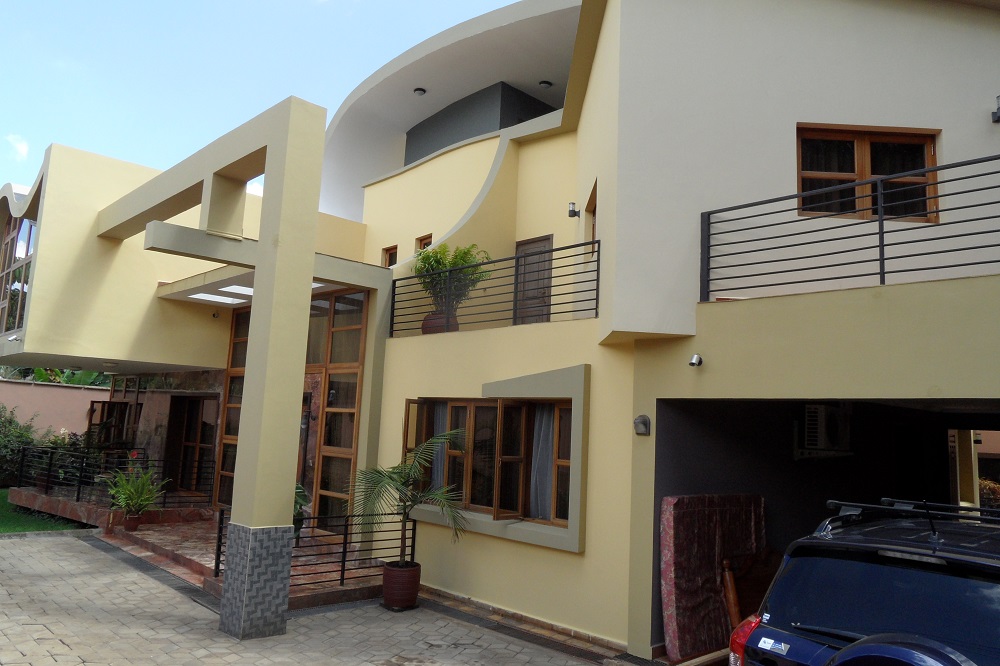 4 Bedroom House for rent Next to PPF Olorien