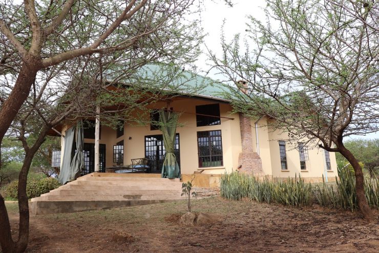 3 Acre Land with Modern & Spacious 2 Bedroom House for sale in Olacity