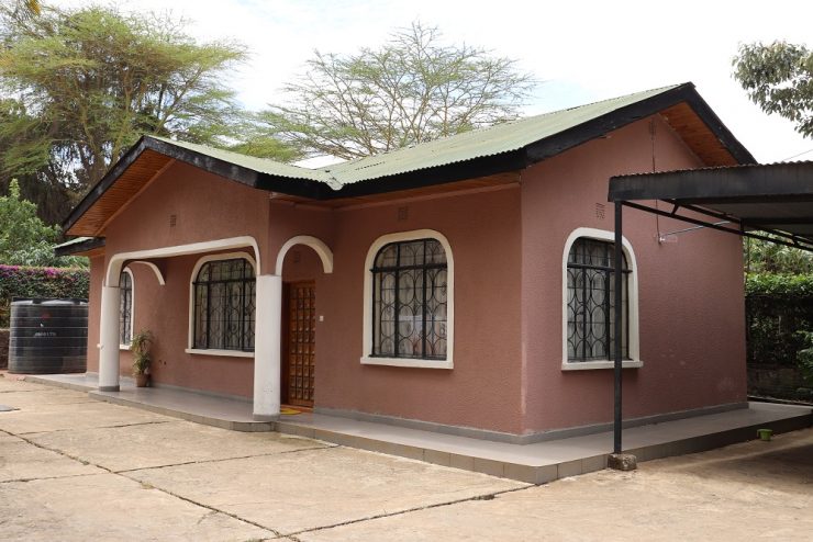 3 Bedroom Fully Furnished House in Shared Compound