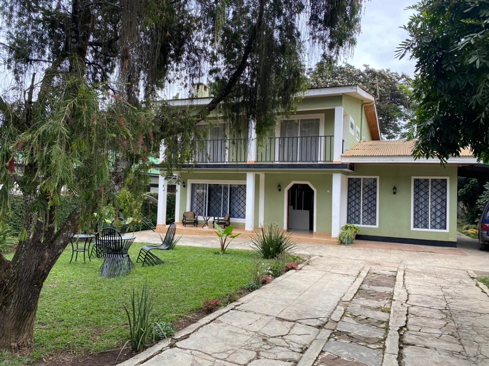 5 Bedroom spacious house for long/short term stays- Arusha suburbs