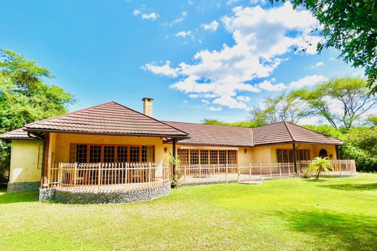 4 Bedroom House For Sale in Kilimanjaro Golf and Wildlife Estate