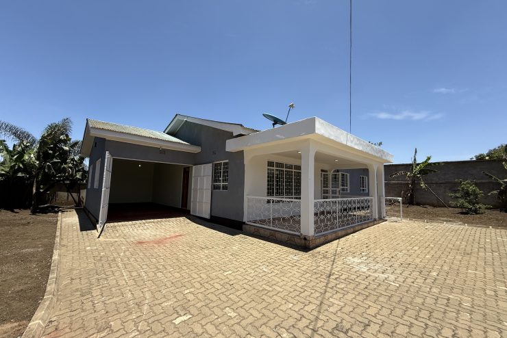 3-Bedroom House for rent in Sakina.